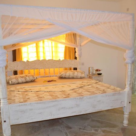 Kimya House, Watamu Bed & Breakfast Ngoại thất bức ảnh